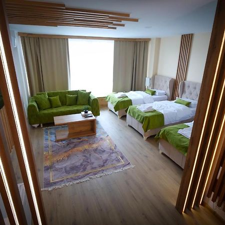 Motel Kvele โนวีปาซาร์ ภายนอก รูปภาพ
