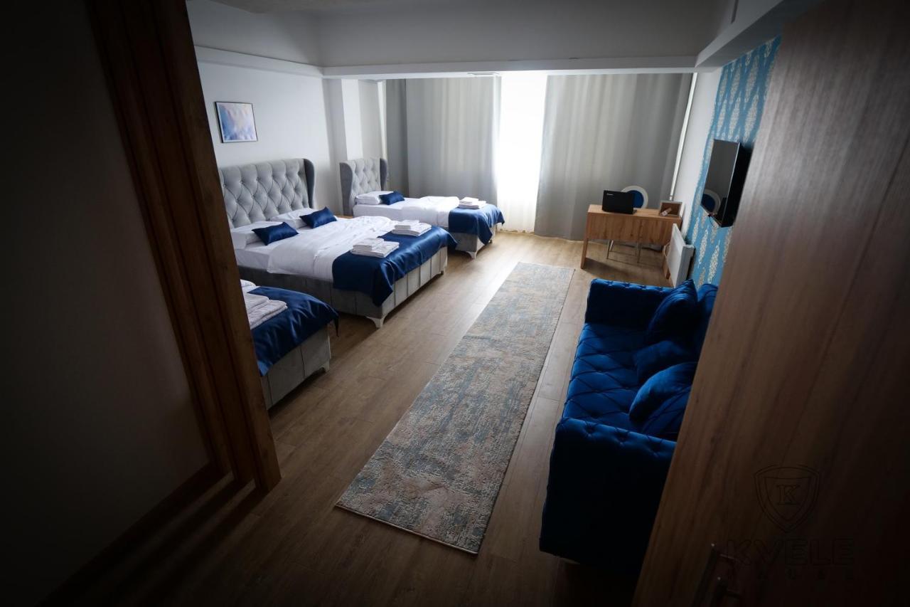 Motel Kvele โนวีปาซาร์ ภายนอก รูปภาพ