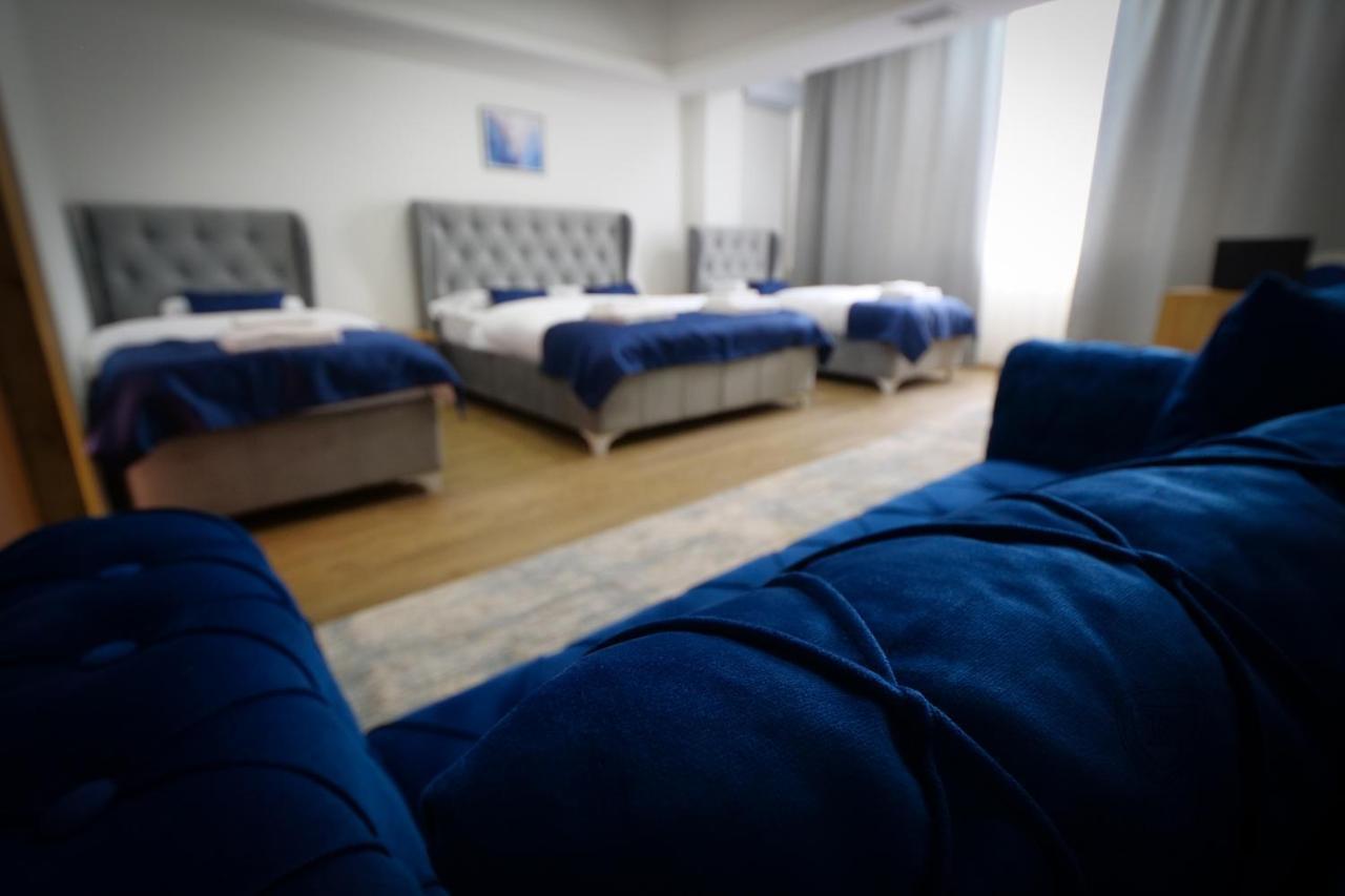Motel Kvele โนวีปาซาร์ ภายนอก รูปภาพ