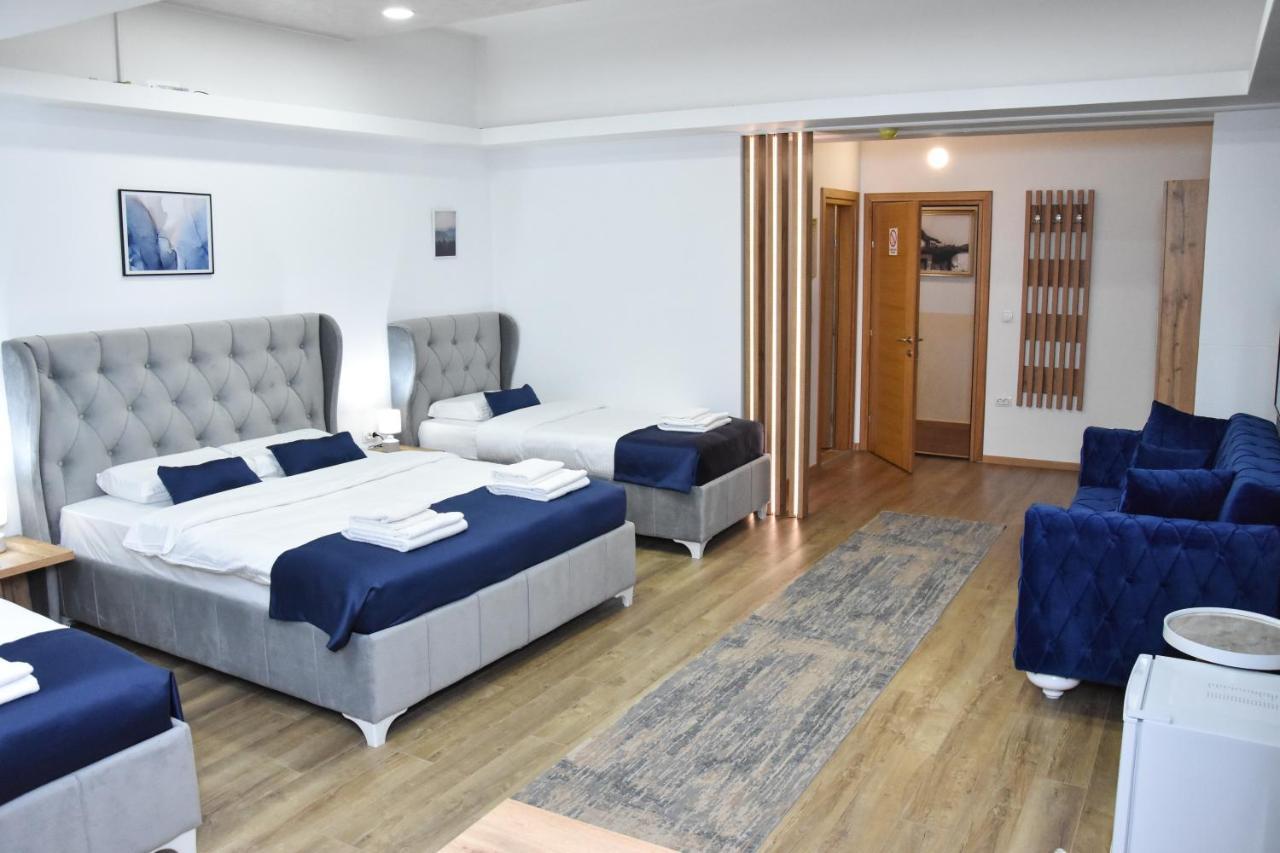 Motel Kvele โนวีปาซาร์ ภายนอก รูปภาพ