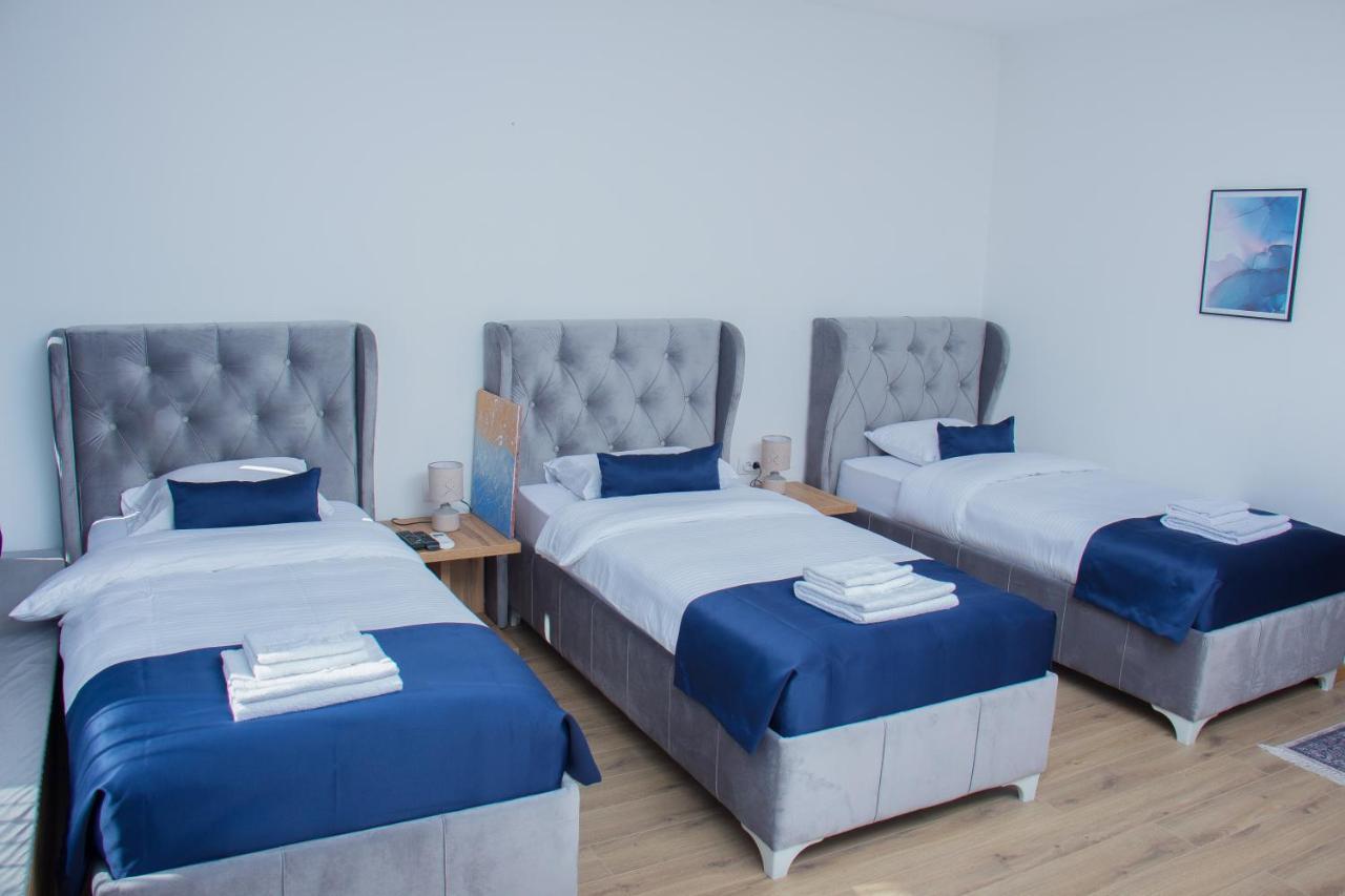 Motel Kvele โนวีปาซาร์ ภายนอก รูปภาพ