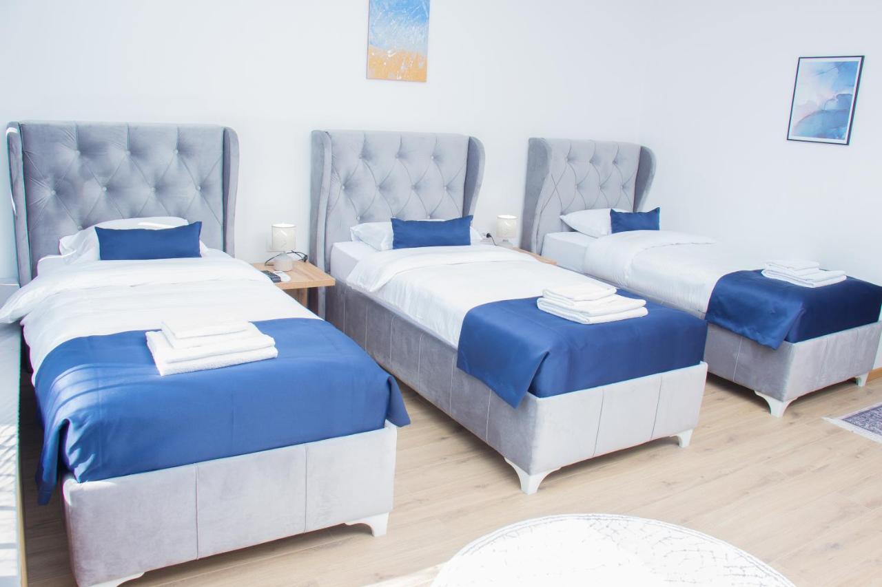Motel Kvele โนวีปาซาร์ ภายนอก รูปภาพ