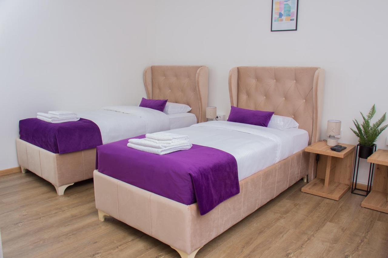 Motel Kvele โนวีปาซาร์ ภายนอก รูปภาพ