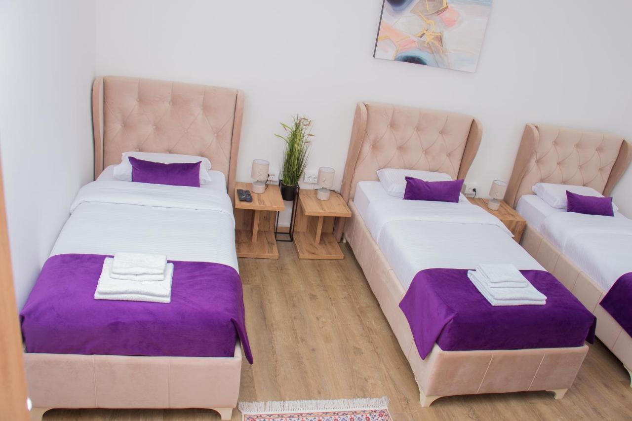 Motel Kvele โนวีปาซาร์ ภายนอก รูปภาพ