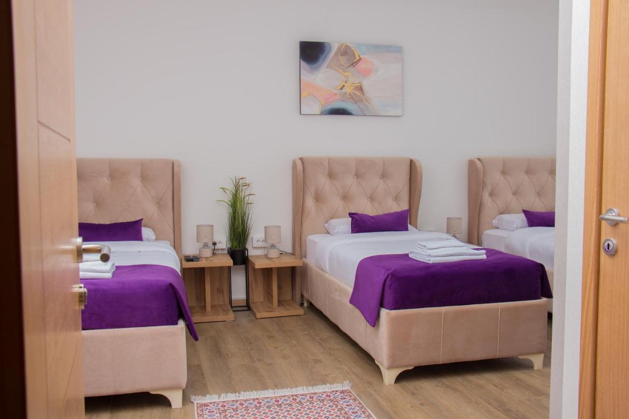 Motel Kvele โนวีปาซาร์ ภายนอก รูปภาพ