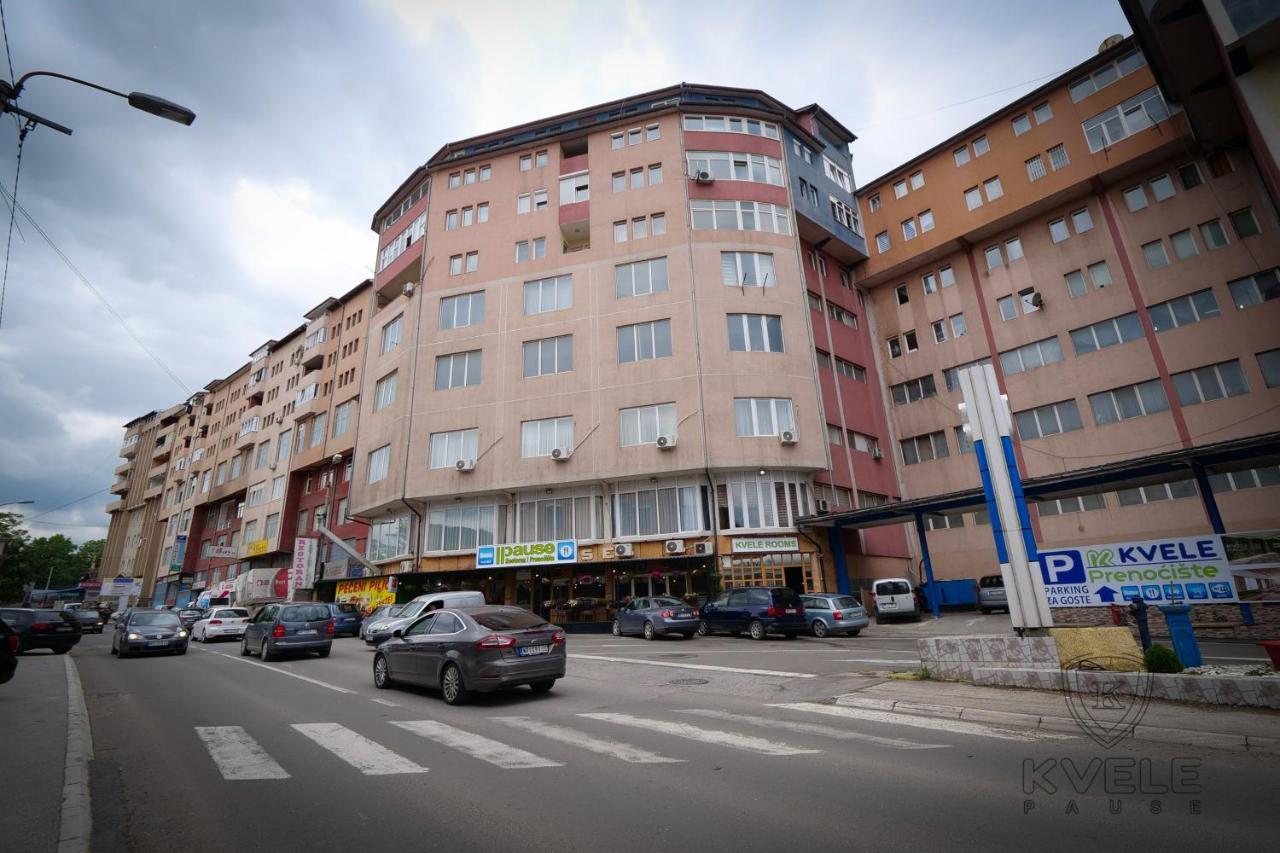 Motel Kvele โนวีปาซาร์ ภายนอก รูปภาพ