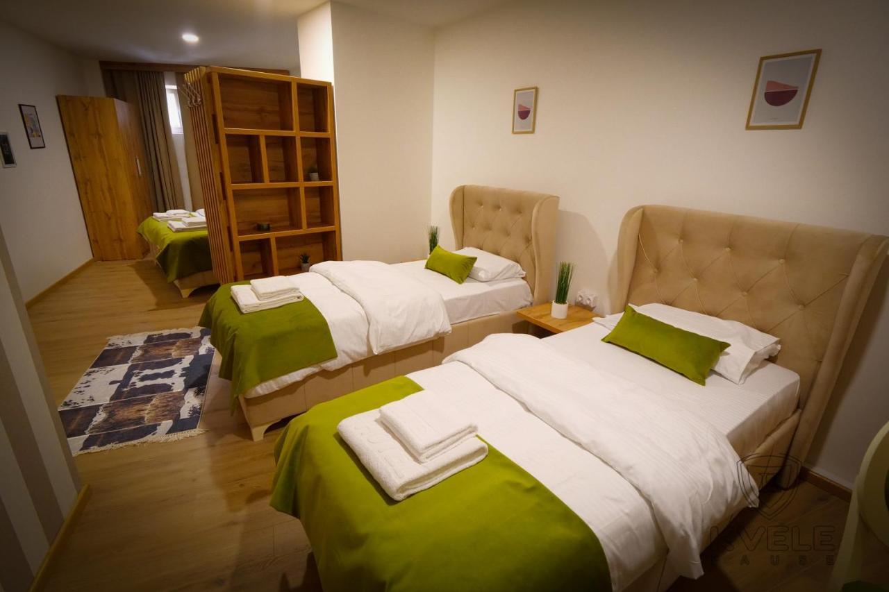Motel Kvele โนวีปาซาร์ ภายนอก รูปภาพ